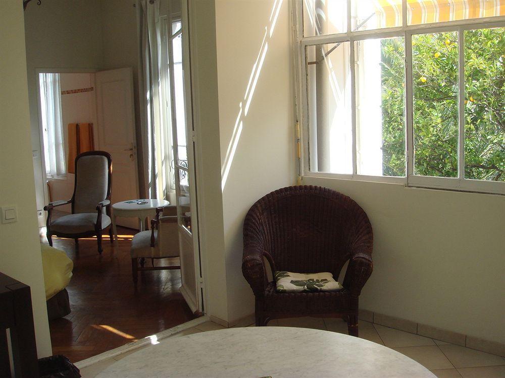 Hotel Villa Les Cygnes Nice Bagian luar foto