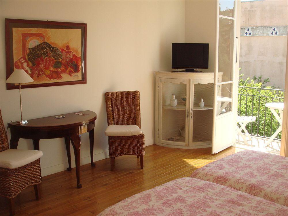 Hotel Villa Les Cygnes Nice Bagian luar foto