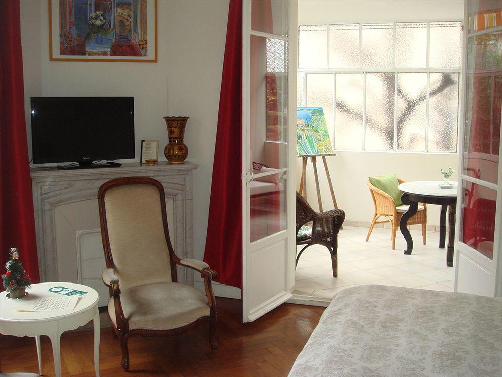 Hotel Villa Les Cygnes Nice Bagian luar foto