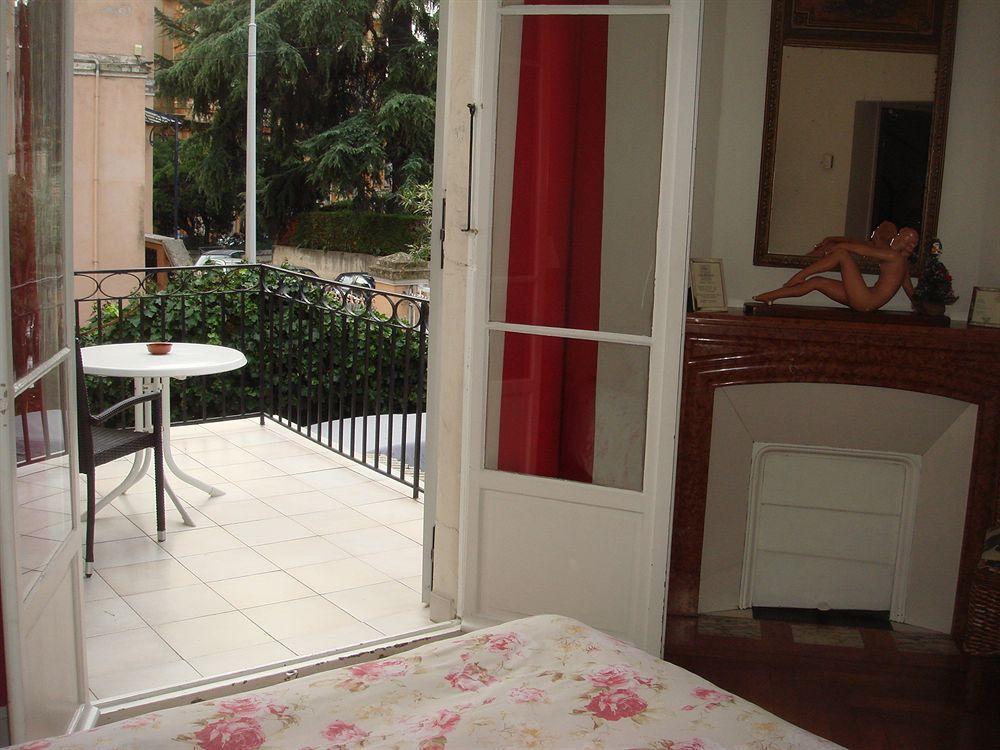 Hotel Villa Les Cygnes Nice Bagian luar foto