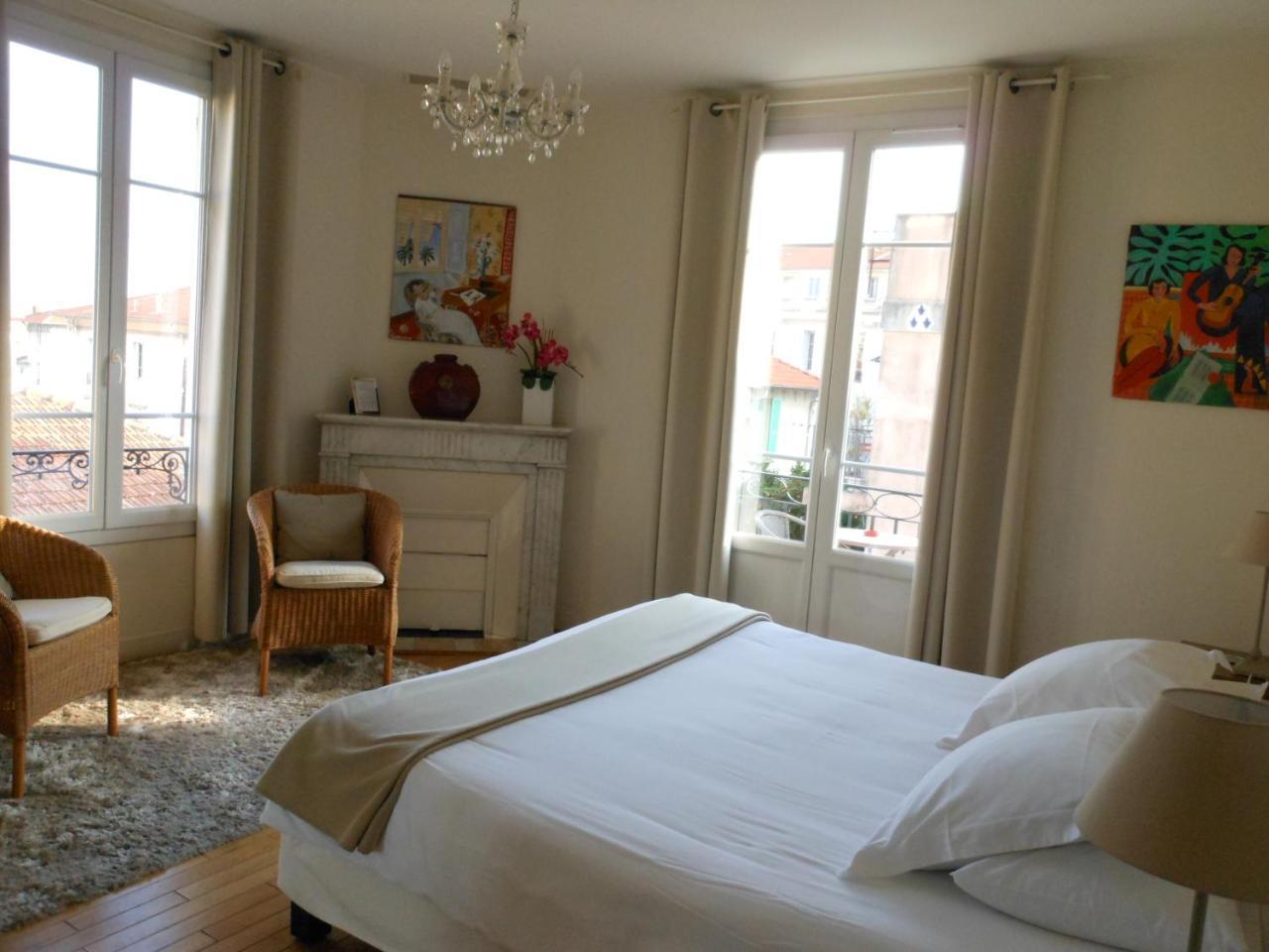 Hotel Villa Les Cygnes Nice Bagian luar foto