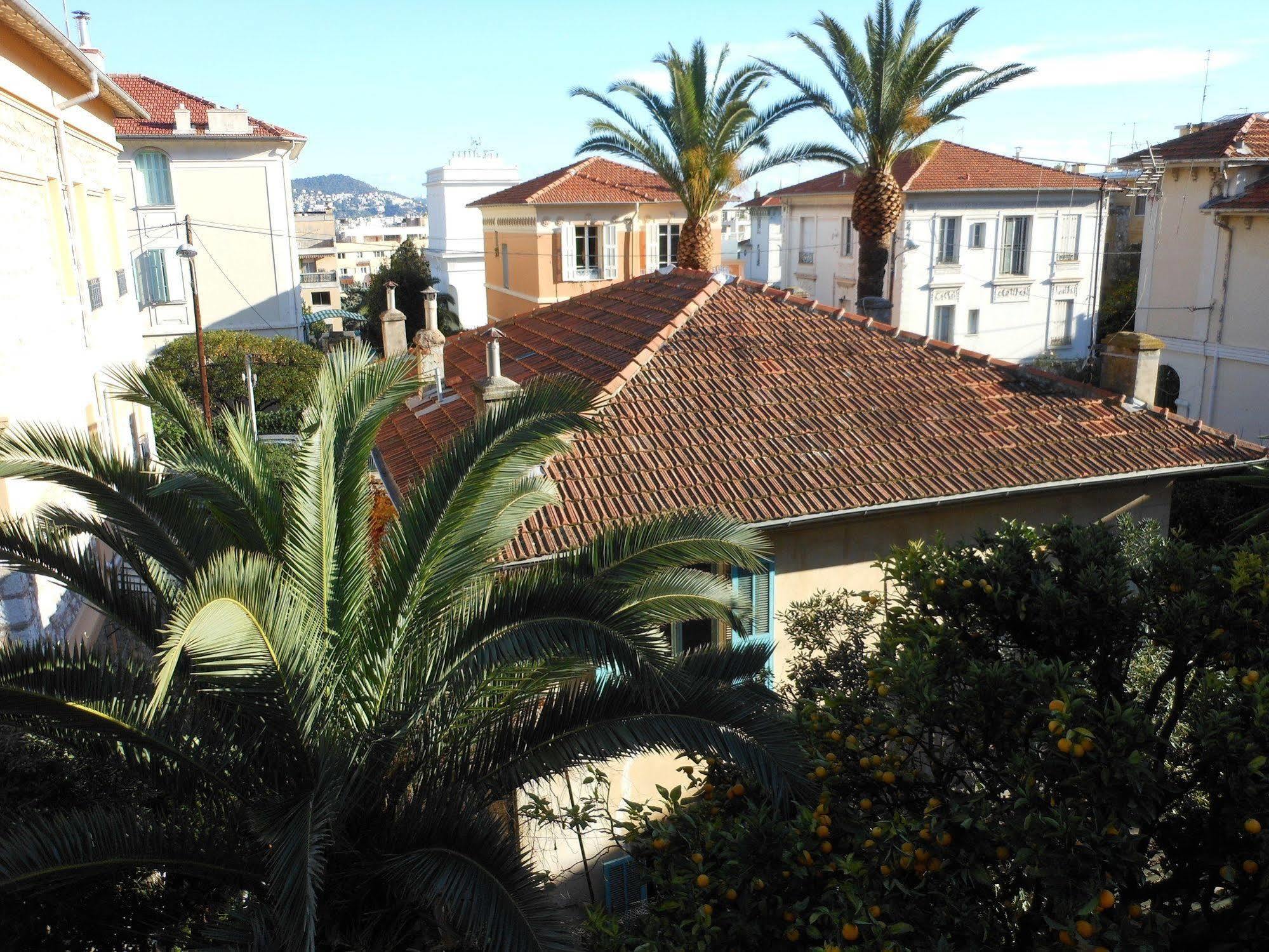 Hotel Villa Les Cygnes Nice Bagian luar foto