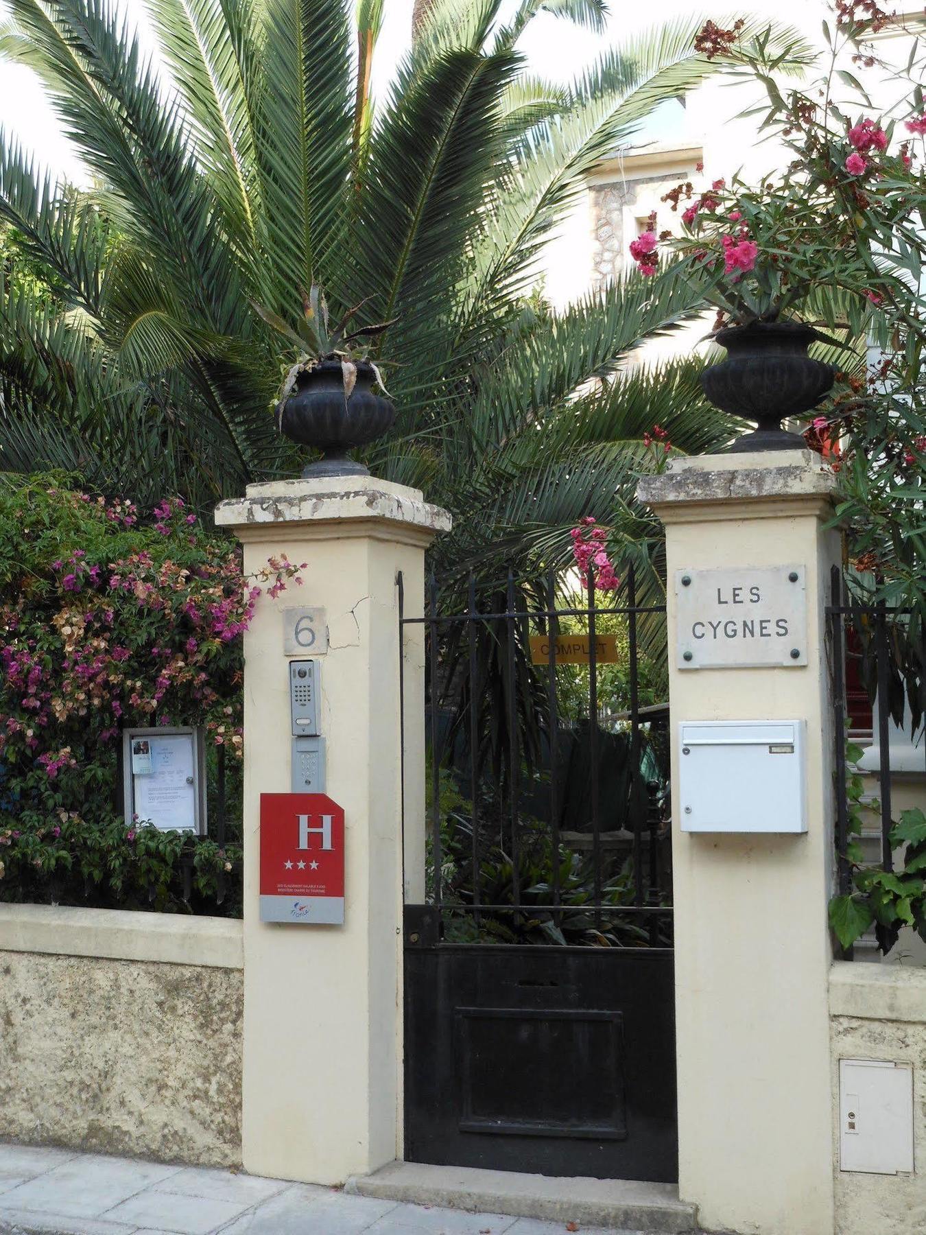 Hotel Villa Les Cygnes Nice Bagian luar foto