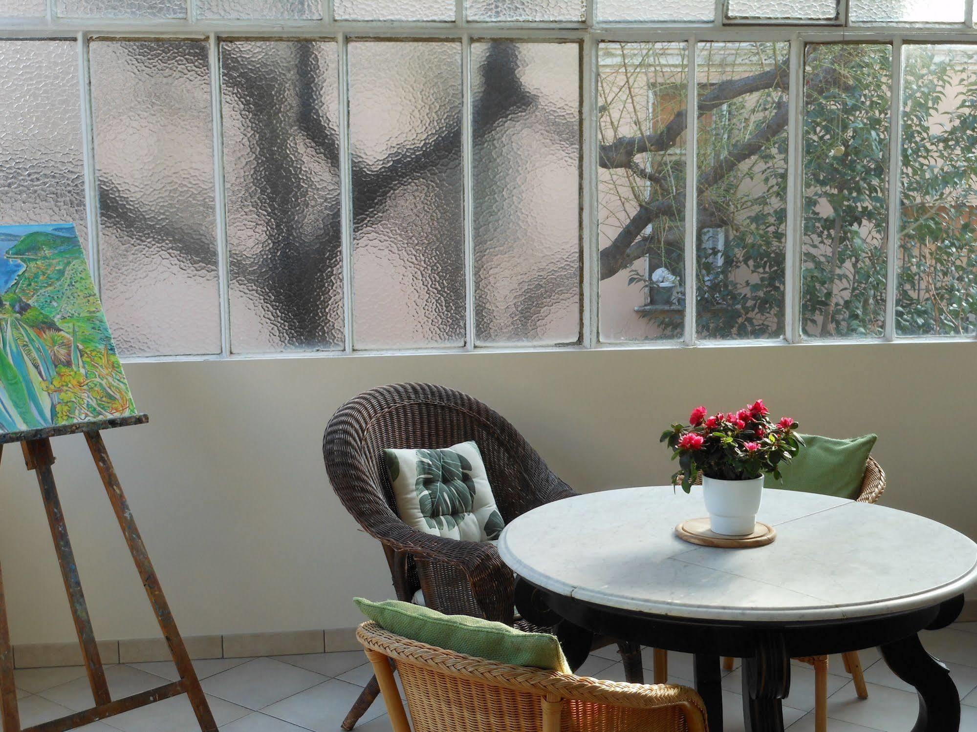 Hotel Villa Les Cygnes Nice Bagian luar foto